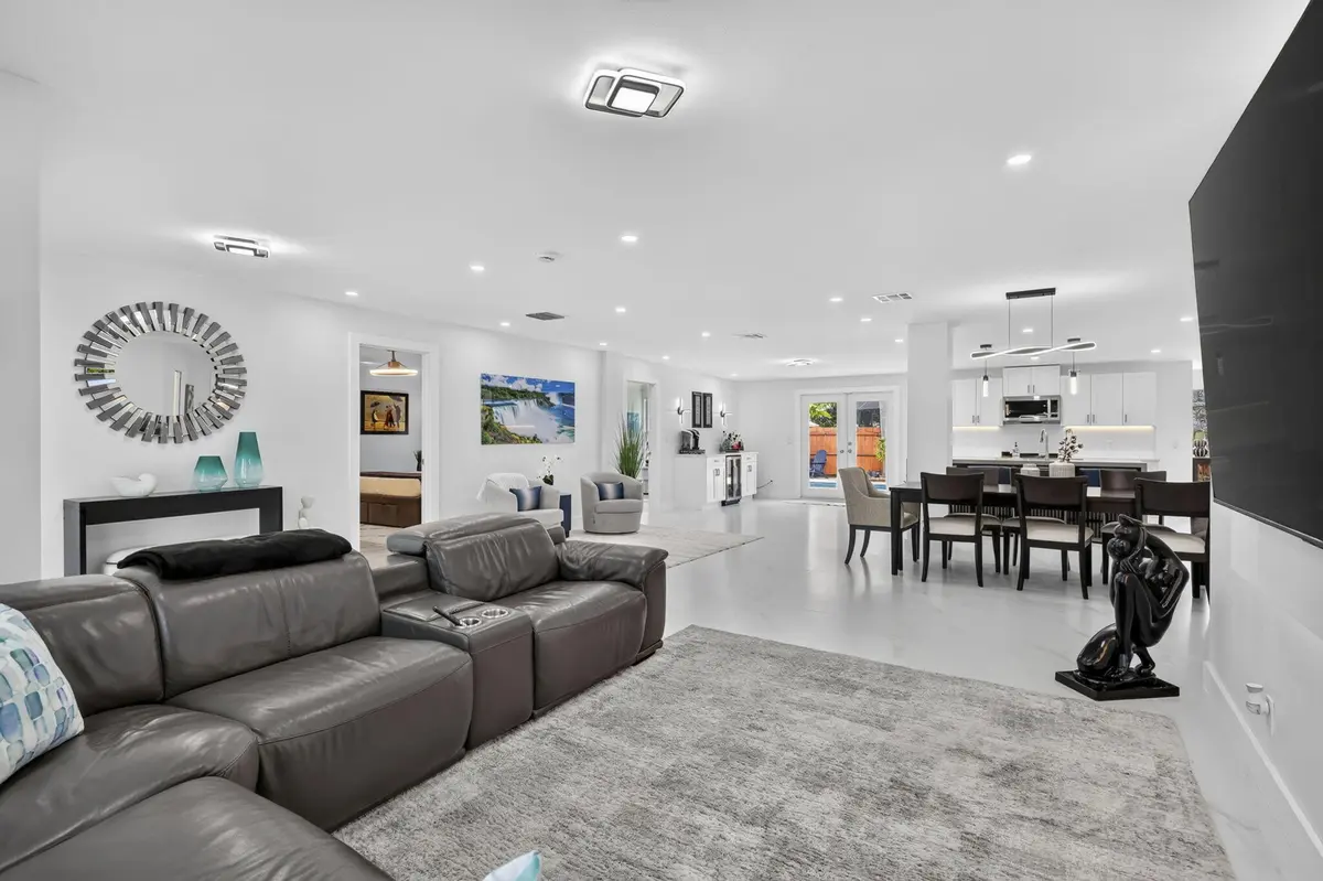 17-web-or-mls-BS1A1451 at 1390 PINE VALLEY Drive, Wellington