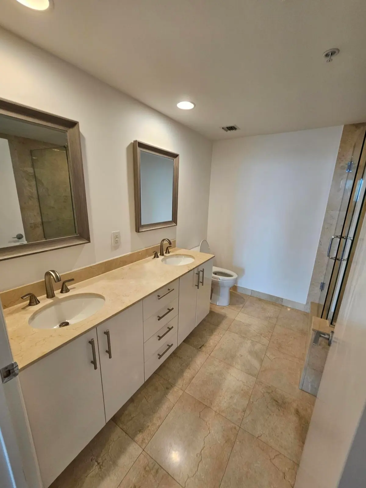 Master Bath at 550 OKEECHOBEE Boulevard 1402, West Palm Beach
