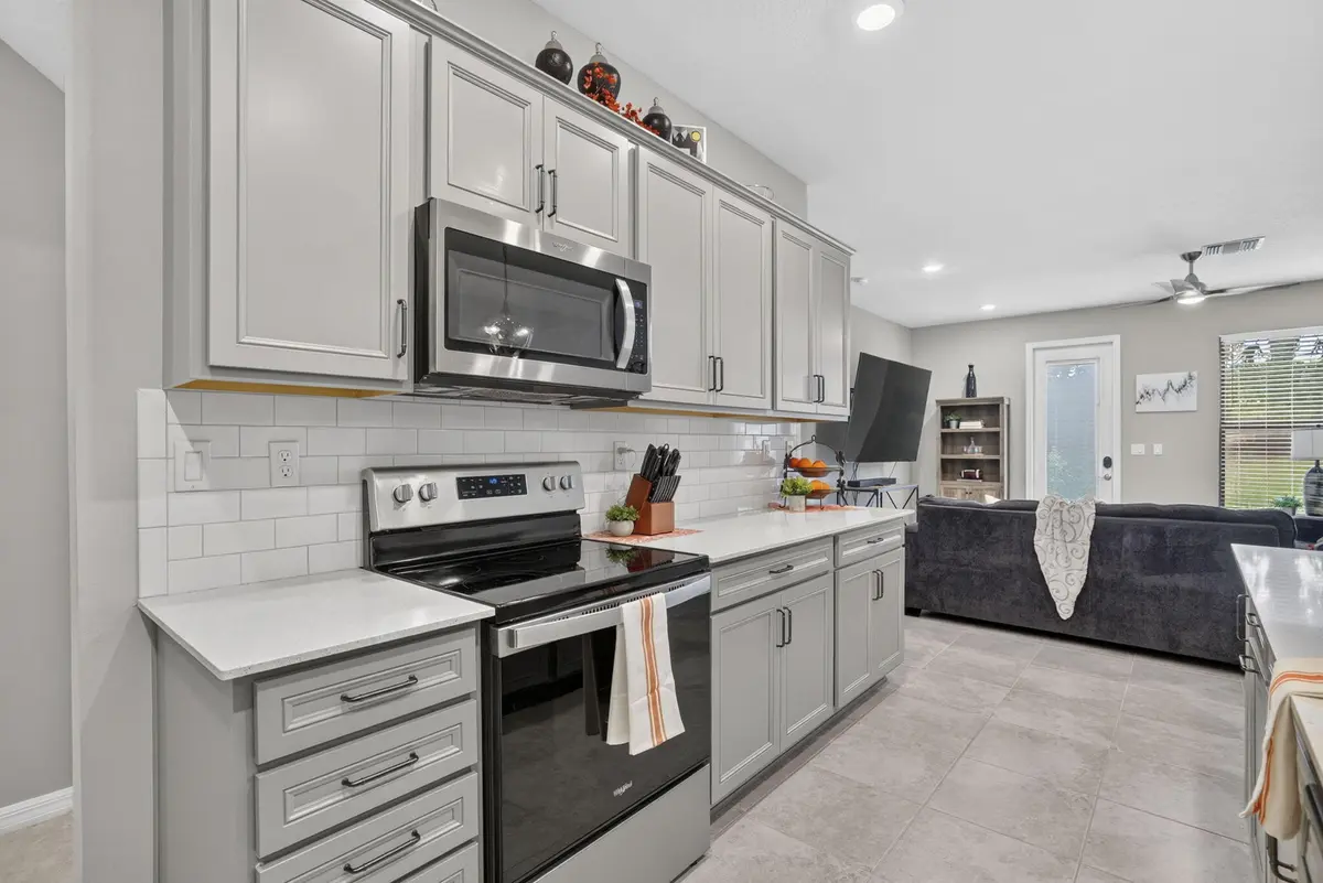 6-web-or-mls-8I8A4280 at 4416 Appleton Circle, Oakland Park