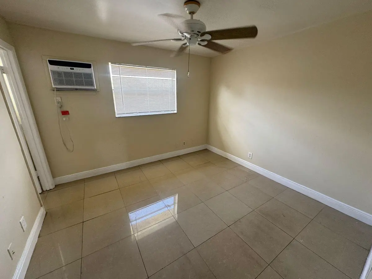 7210074b-542d-46a7-a336-bd5479e30115 at 101 NE 41ST Street G115, Oakland Park
