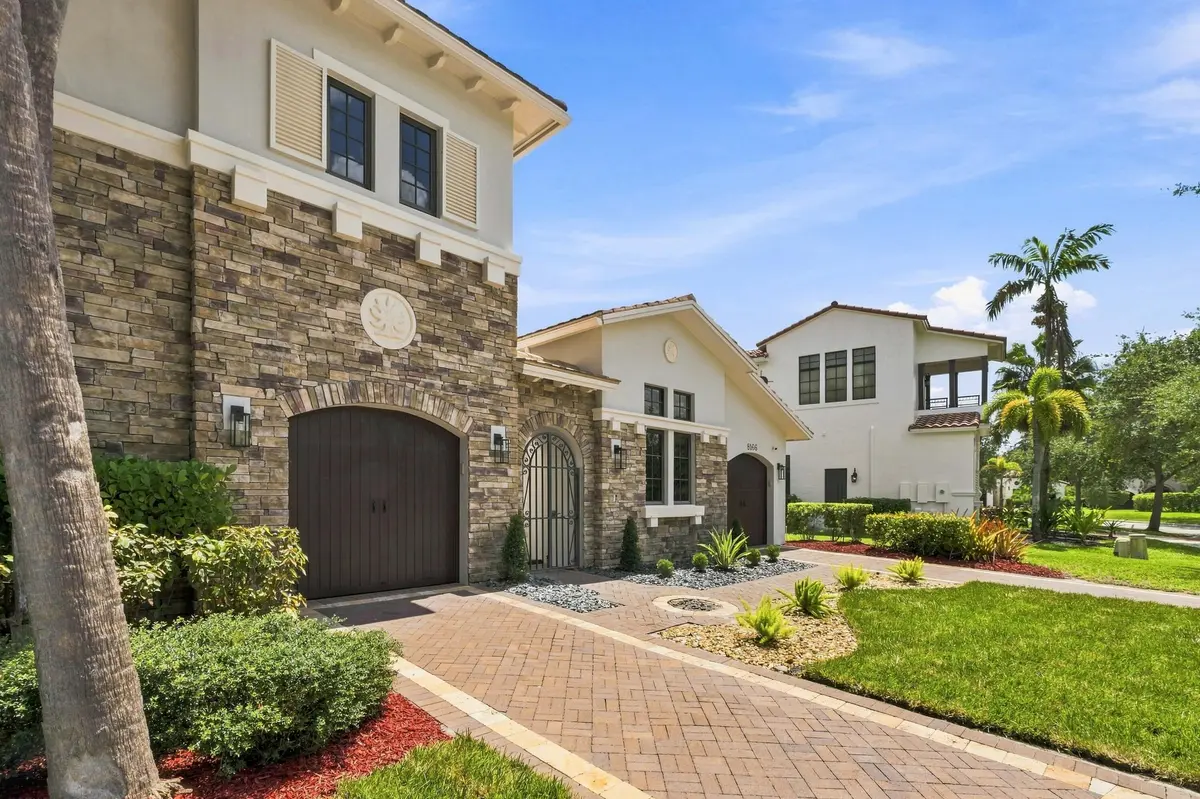 Front Exterior 2 at 8166 Emerald Avenue, Parkland