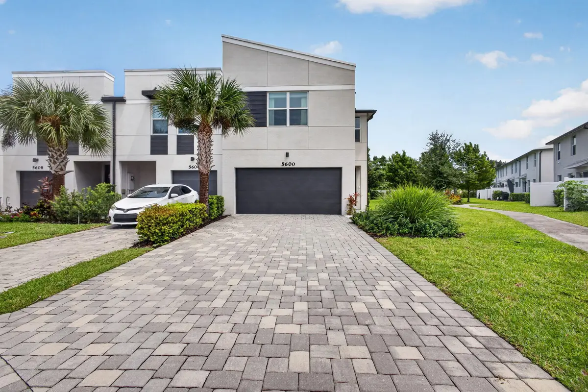 2-web-or-mls-5D1A2264 (2) at 5600 Mentmore Drive, West Palm Beach