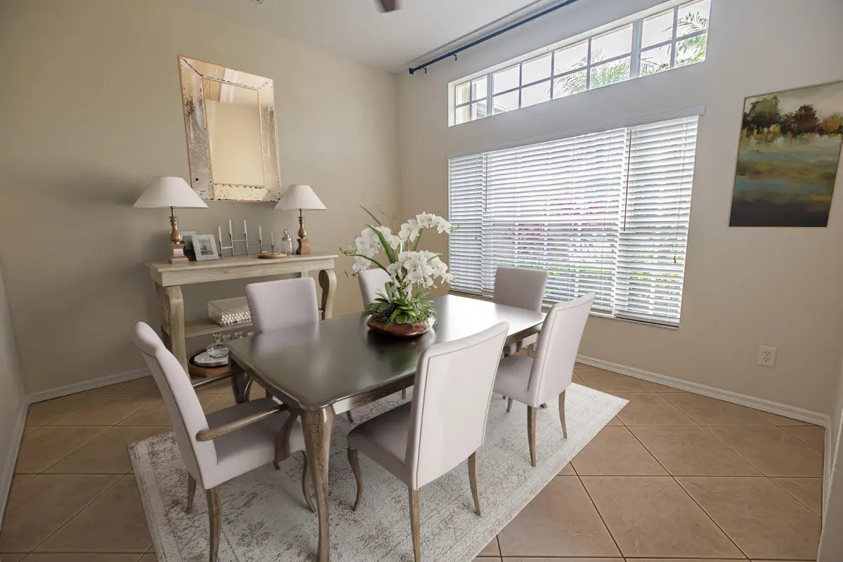 virtually staged - dining at 208 SW Whitewood Drive, Port St. Lucie