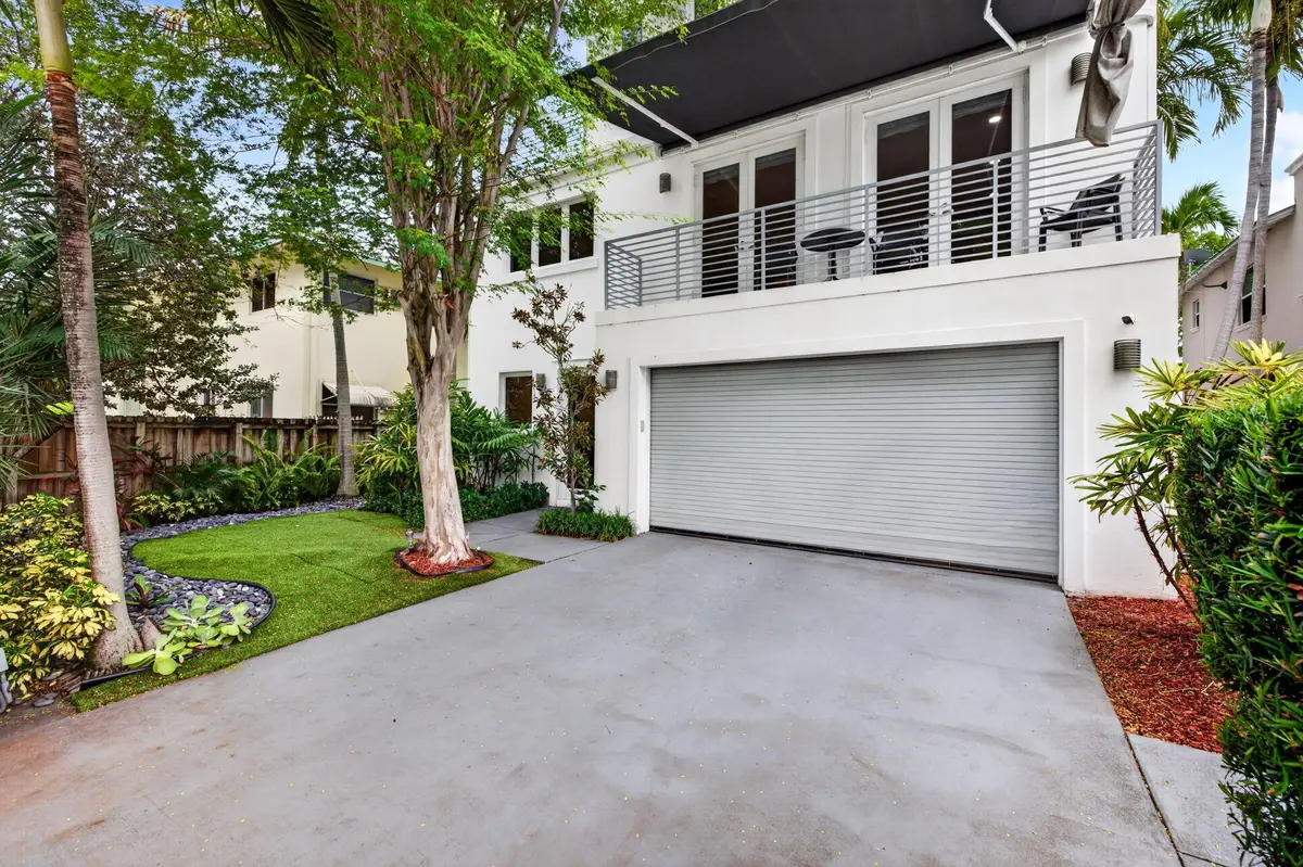 7-web-or-mls-699A3857 at 1520 SE 2ND Street 1520, Fort Lauderdale