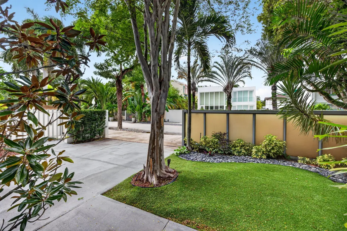 12-web-or-mls-699A3902 at 1520 SE 2ND Street 1520, Fort Lauderdale