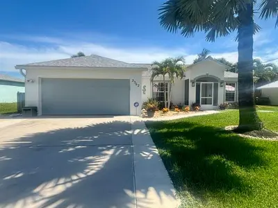 2362 SE MASLAN Avenue, Port St. Lucie – Single Family Residence for rent
