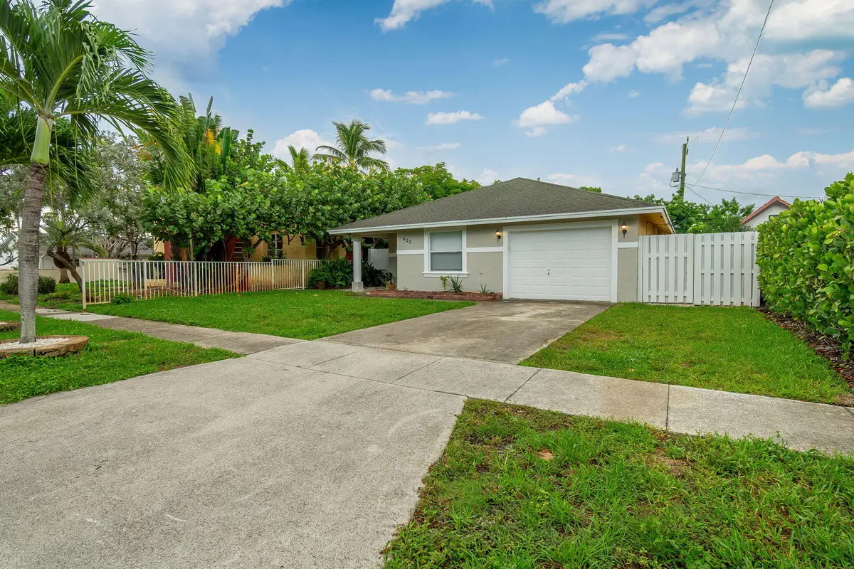Front at 622 LYTLE Street, West Palm Beach