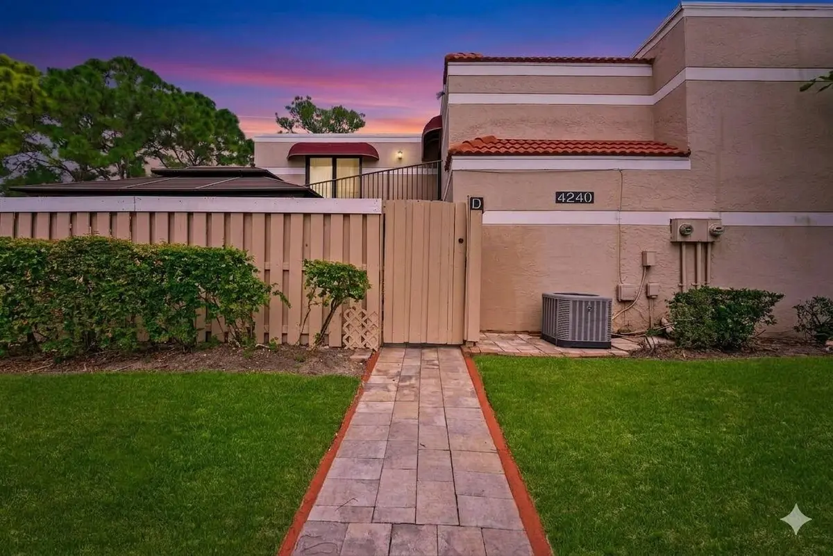 sunset 3 at 4240 Village Drive D, Delray Beach