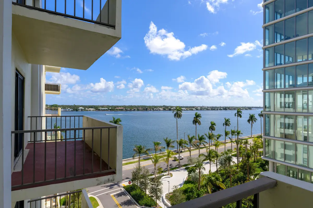 1501 S Flagler Dr Unit 8f West-large-002 at 1501 S Flagler Drive 8f, West Palm Beach
