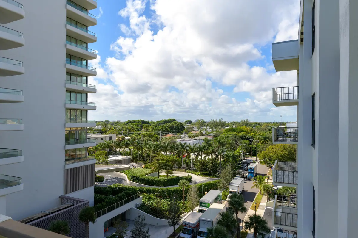 1501 S Flagler Dr Unit 8f West-large-003 at 1501 S Flagler Drive 8f, West Palm Beach