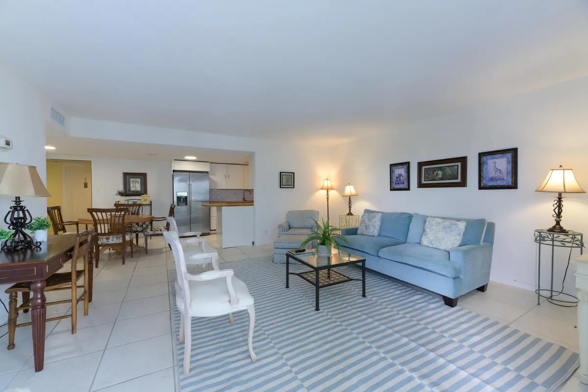 1501 S Flagler Dr Unit 8f West-large-004 at 1501 S Flagler Drive 8f, West Palm Beach