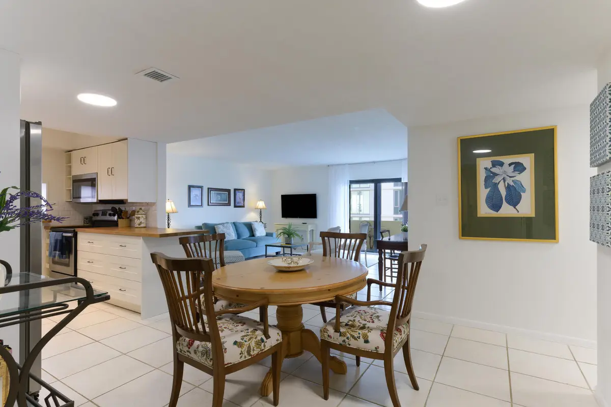 1501 S Flagler Dr Unit 8f West-large-008 at 1501 S Flagler Drive 8f, West Palm Beach