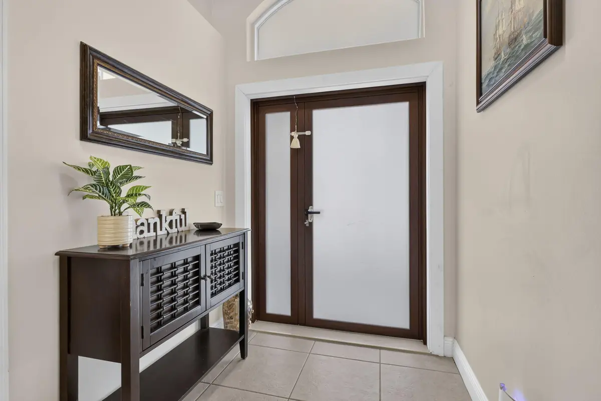 Entry at 1204 Mulberry Place, Wellington