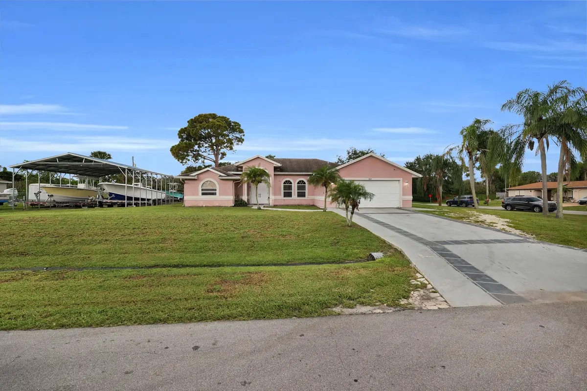 1_0s9a2850 at 202 SE Grove Avenue, Port St. Lucie