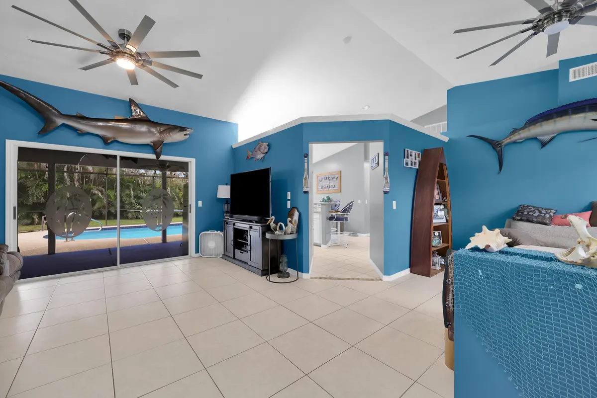 8_0s9a3003 at 202 SE Grove Avenue, Port St. Lucie