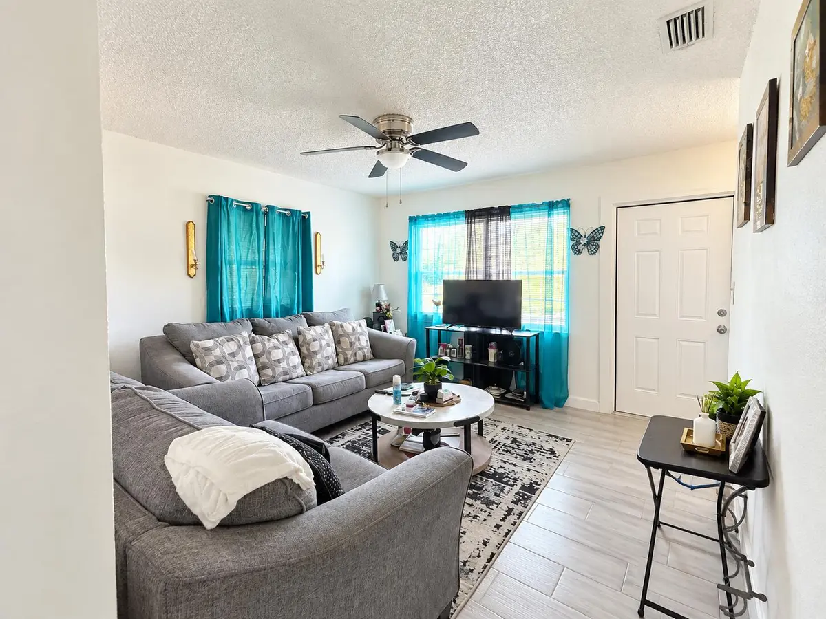 5AC2C4DC-0F26-4C82-9A61-F9E468B6A412 at 2605 AVENUE, Fort Pierce