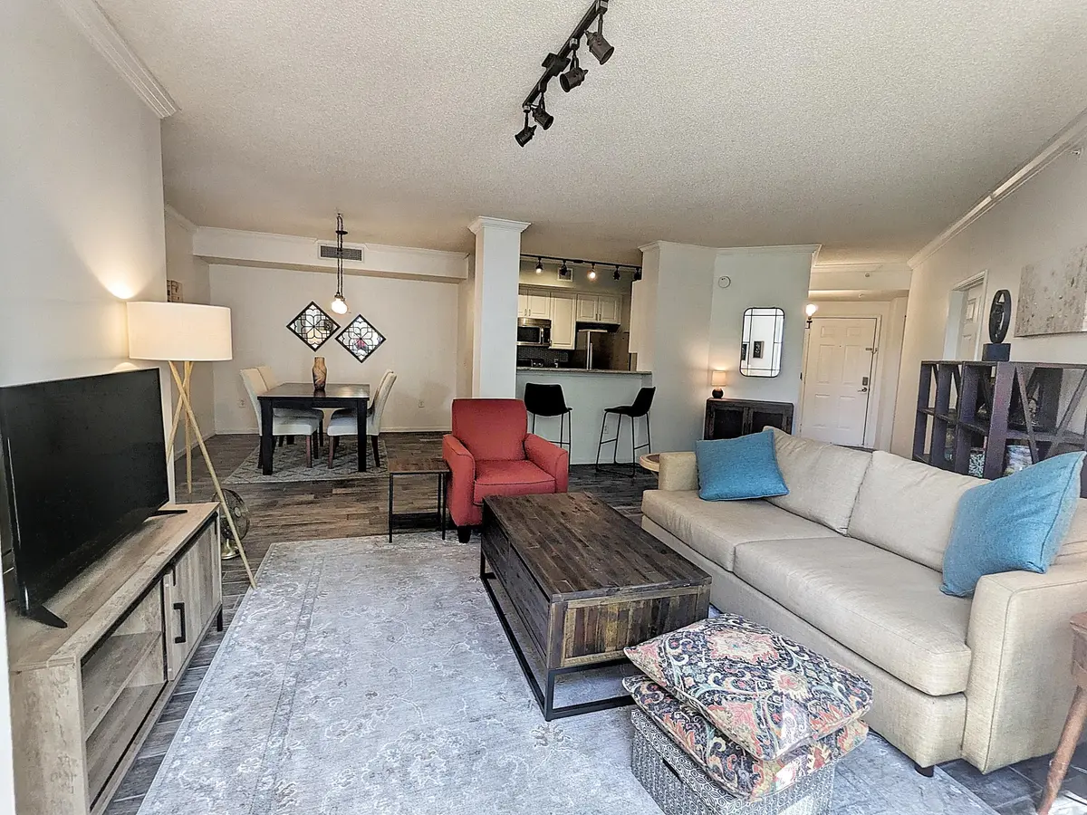 2. Living Furn at 630 S SAPODILLA Avenue 308, West Palm Beach