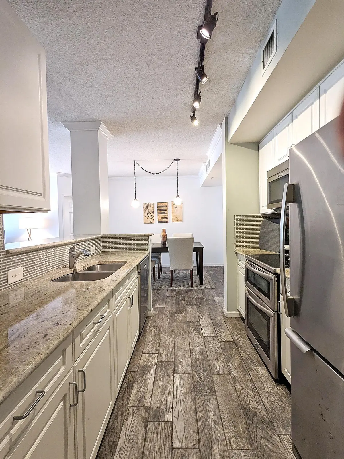 5Kitchen at 630 S SAPODILLA Avenue 308, West Palm Beach