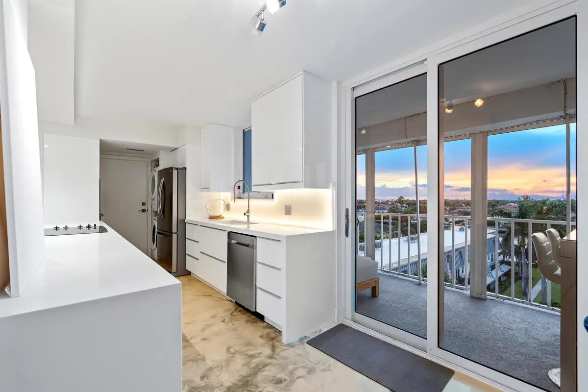 KITCHEN_LEFT_ANGLE_DT at 2000 S Ocean Boulevard 505, Delray Beach
