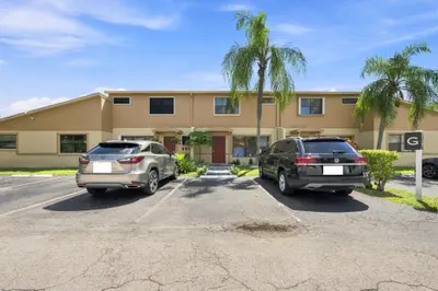 3370 Beau Rivage Drive 3G, Pompano Beach – Townhouse for sale