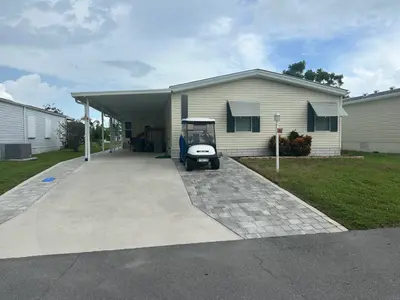 512 Thames Bluff Ridge, Fort Pierce – Manufactured Home for sale