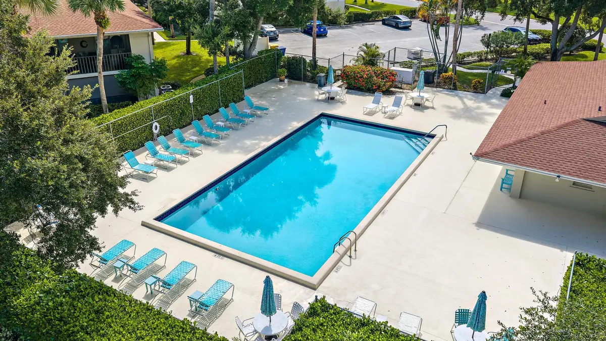 Chasewood North Community Pool at 6511 Chasewood Drive Unit g, Jupiter