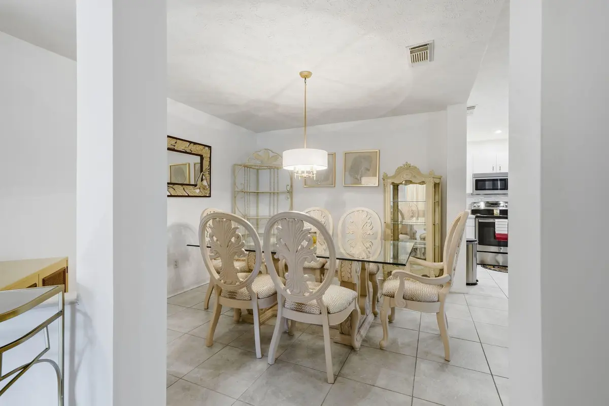 6-web-or-mls-6644-picante-cir at 6644 PICANTE Circle, Fort Pierce