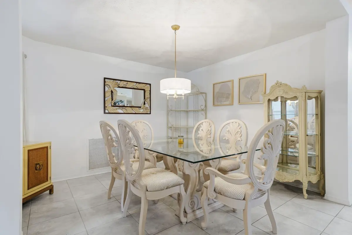 8-web-or-mls-6644-picante-cir at 6644 PICANTE Circle, Fort Pierce