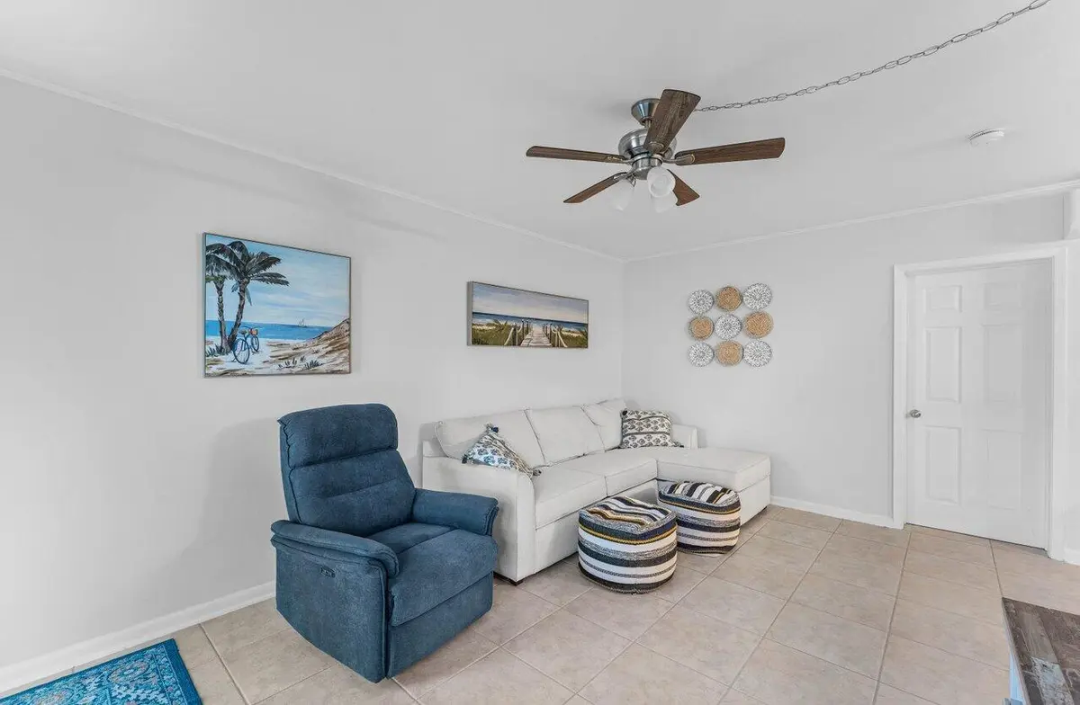 010-11Southwest4thAvenue-6-BocaRaton-FL- at 11 SW 4th Avenue Unit 6, Boca Raton