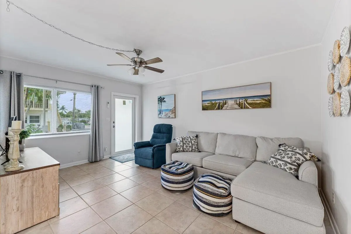011-11Southwest4thAvenue-6-BocaRaton-FL- at 11 SW 4th Avenue Unit 6, Boca Raton