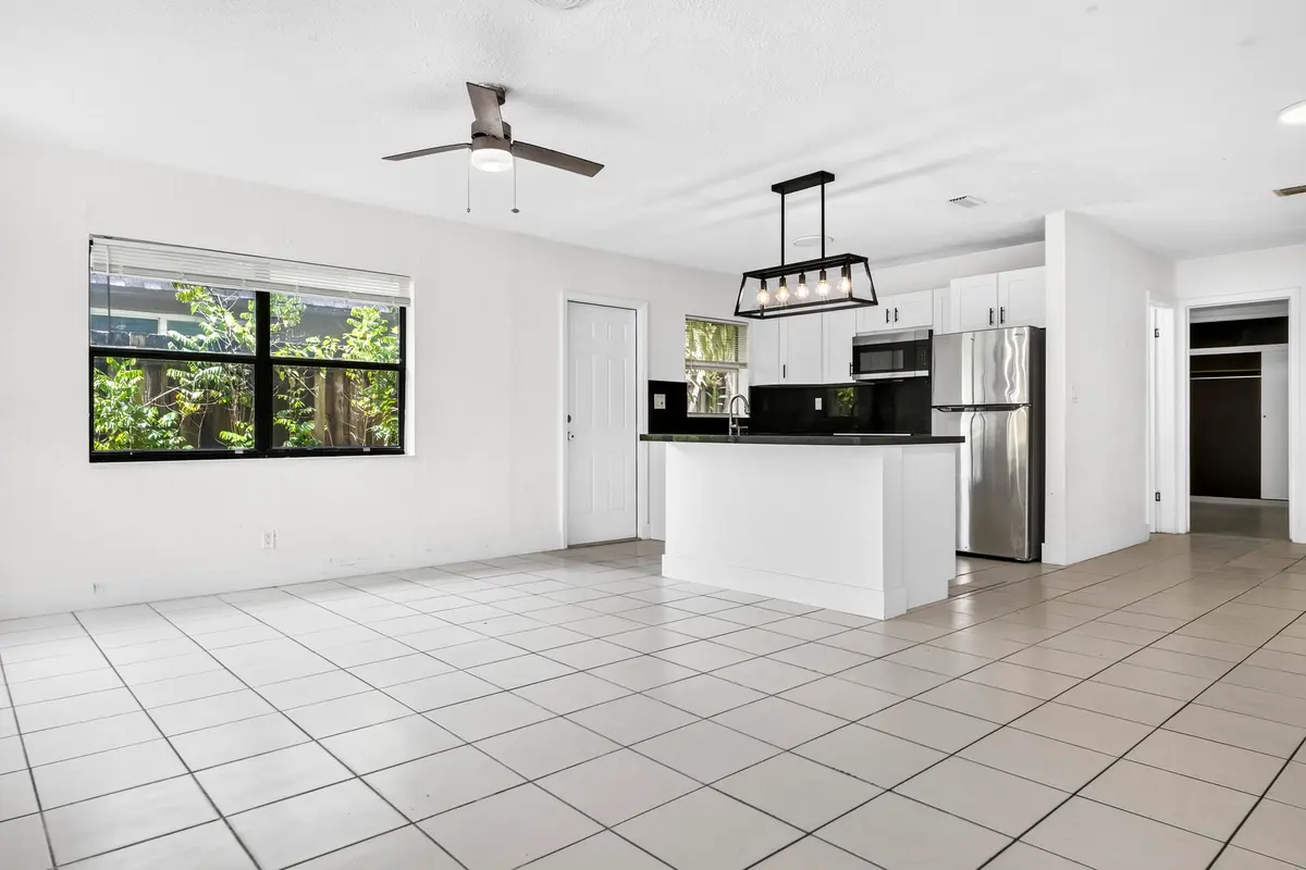 R_F030 at 1515 NW 8TH Avenue, Fort Lauderdale