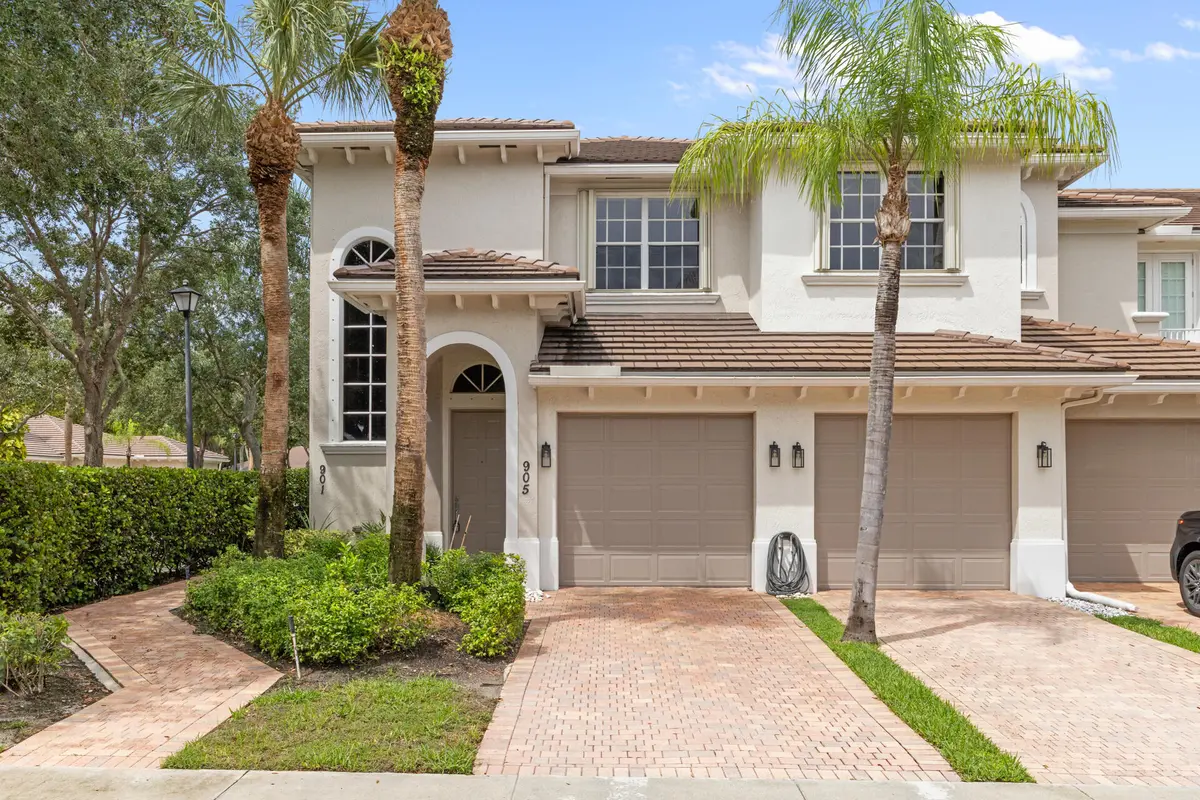 024A5161-2 at 6380 BELLA Circle 905, Boynton Beach