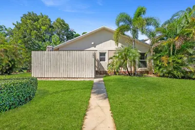 191 SE 1st Circle, Boynton Beach – Villa for sale