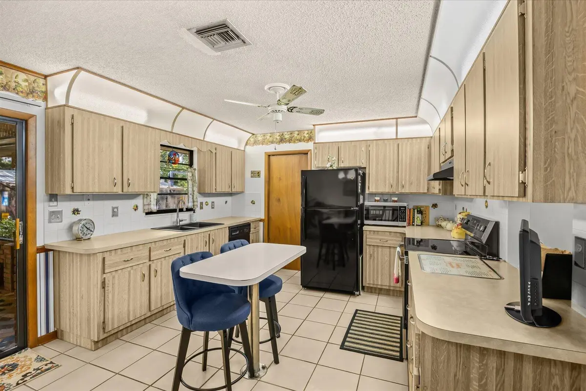 Kitchen at 351 BAYSINGER Avenue, Fort Pierce