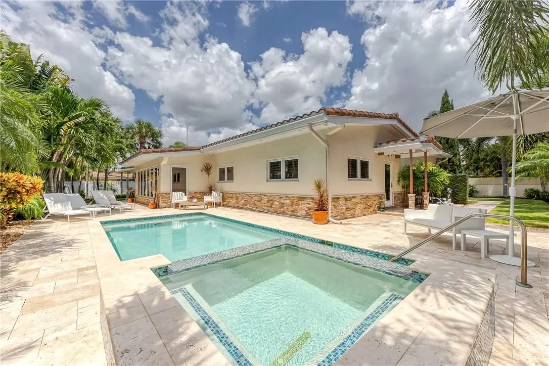 Photo 7 at 2726 NE 25TH Place, Fort Lauderdale