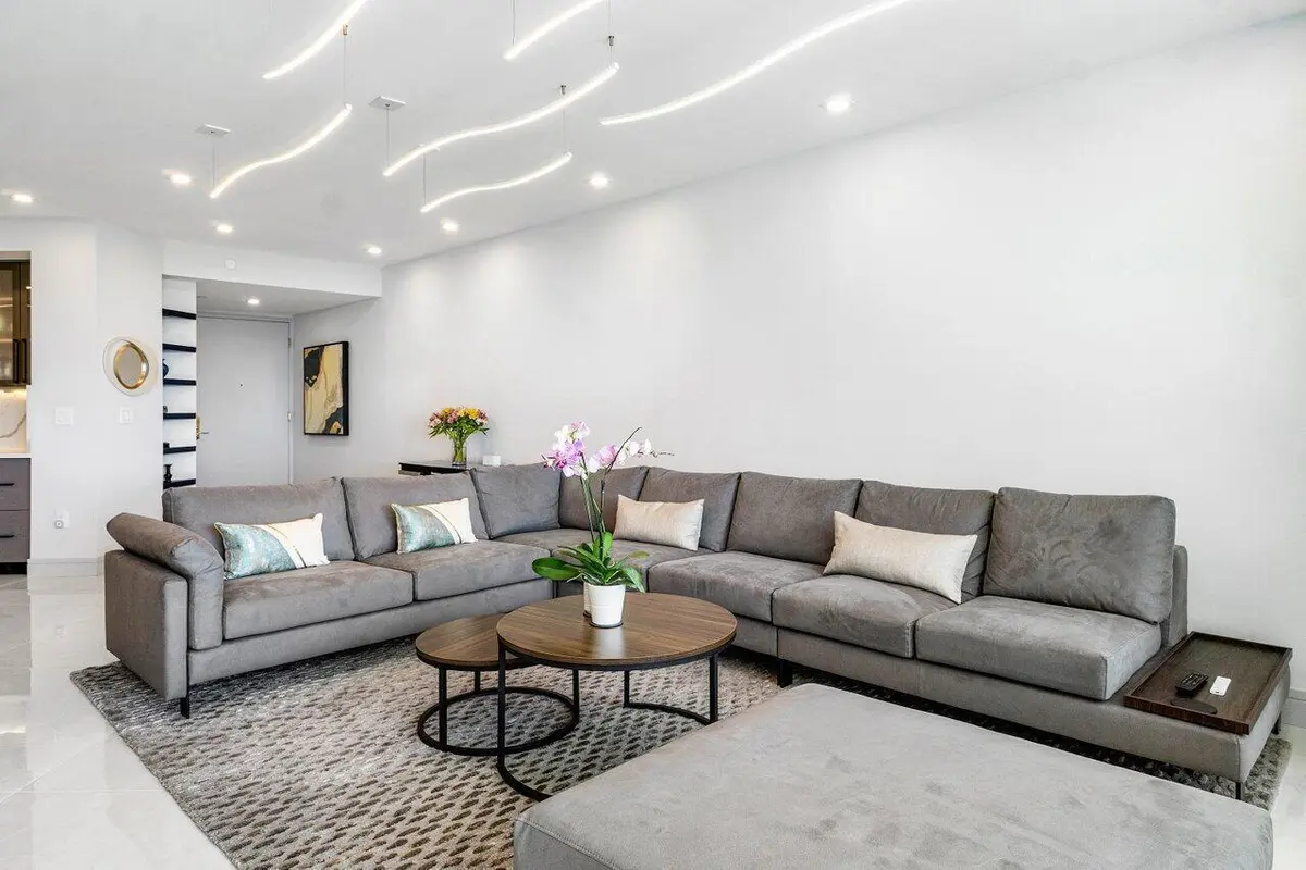 GREAT ROOM! at 550 SE Mizner Boulevard B709, Boca Raton