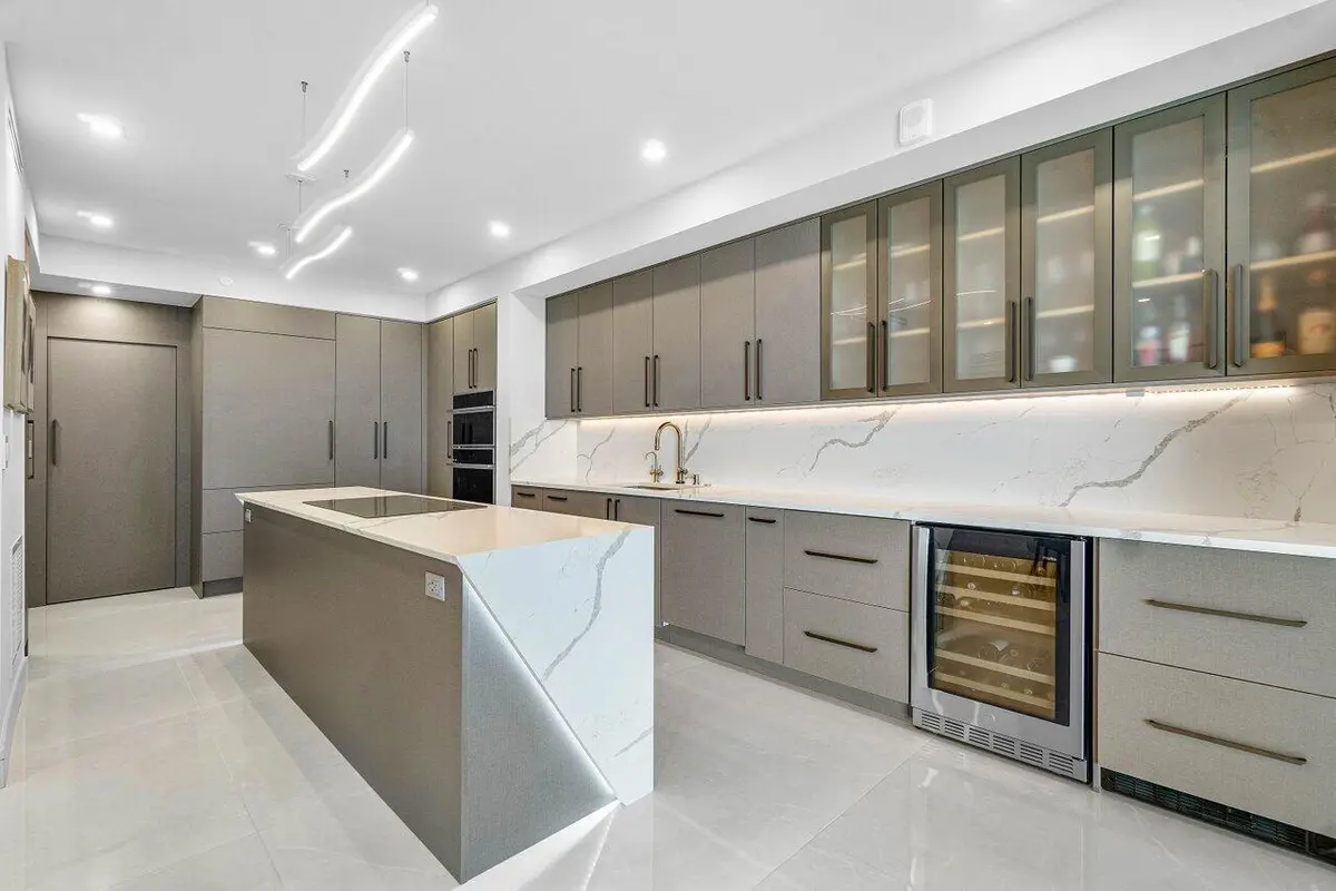 STUNNING RENOVATED KITCHEN! at 550 SE Mizner Boulevard B709, Boca Raton