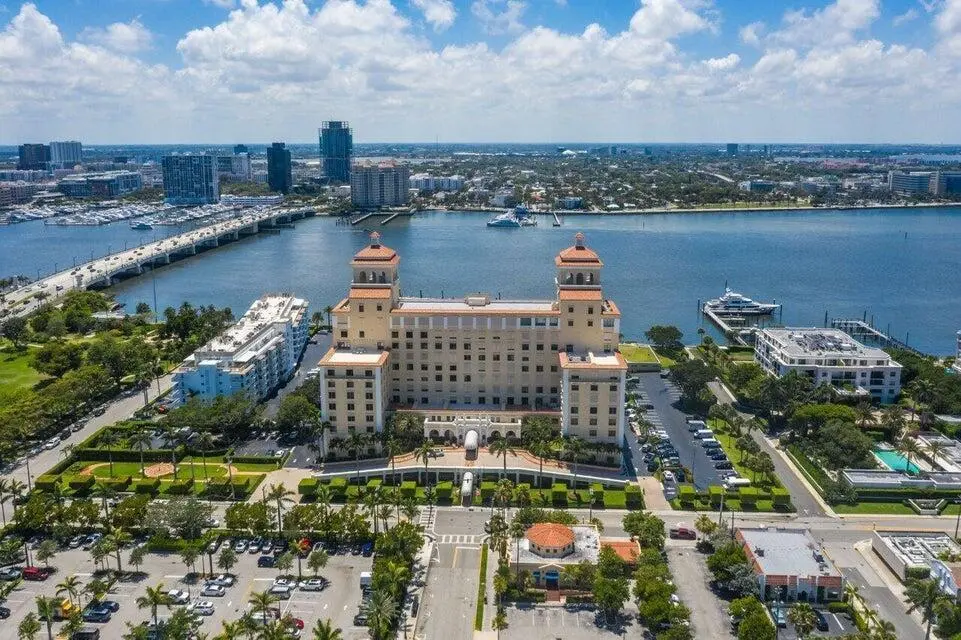 building at 150 Bradley 0403 Place 403, Palm Beach