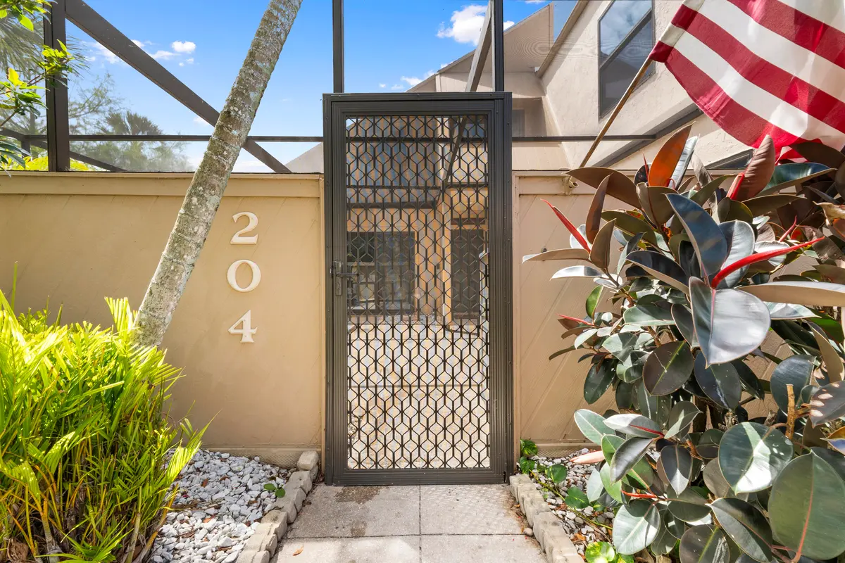 Welcome Home! at 1100 SE MITCHELL Avenue 204, Port St. Lucie