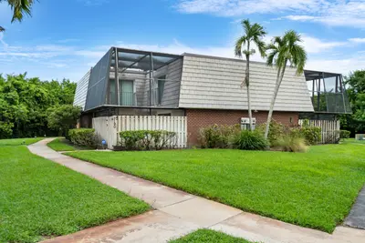 3190 SE BROOK Street, Stuart – Villa for sale
