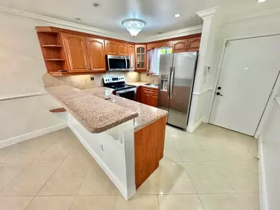 6074 FOREST HILL Boulevard 107, West Palm Beach – Condominium for sale