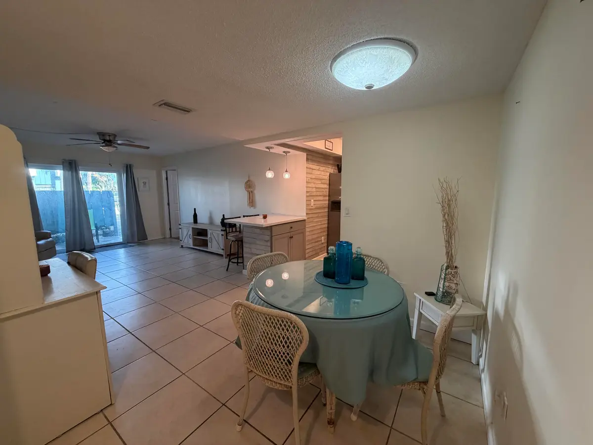 Dining area at 950 S Kanner Highway C 10, Stuart