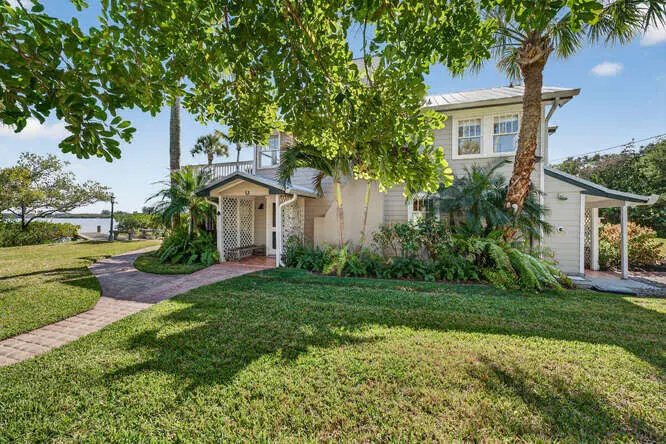 1935 Quay Dock Rd Vero Beach-small-005-0 at 1935 Quay Dock Road, Vero Beach