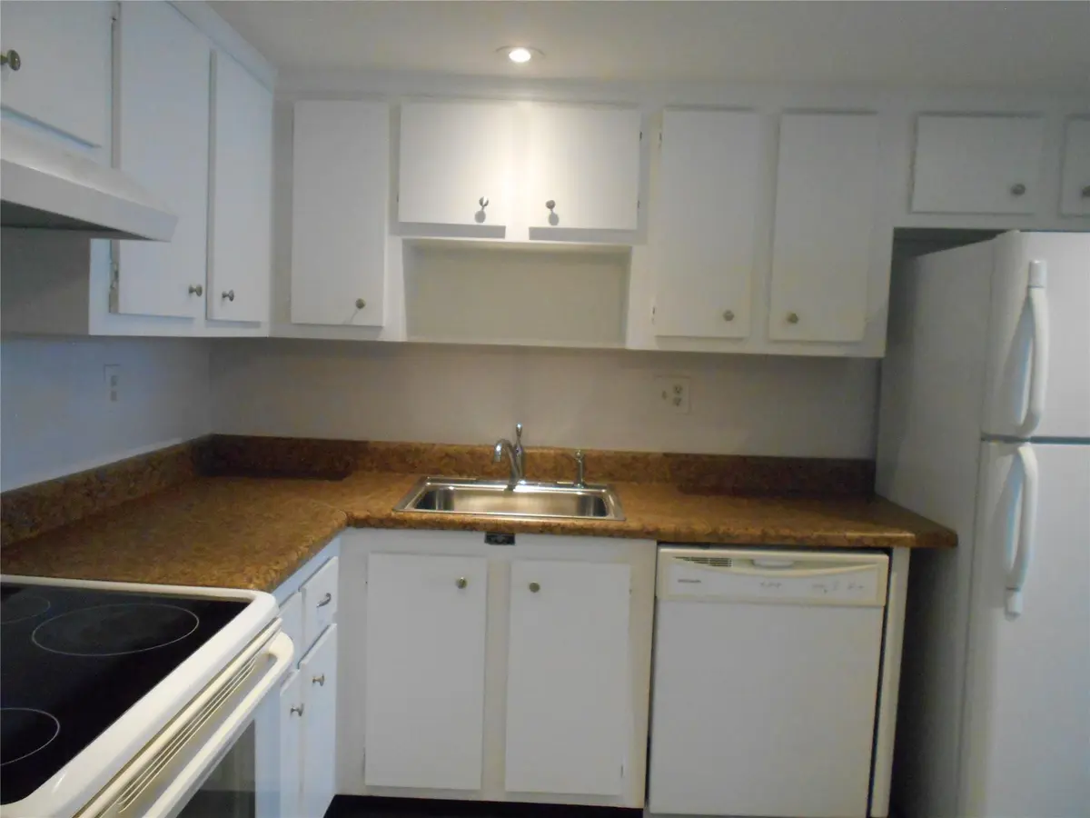 Photo 3 at 2781 TAFT Street 311, Hollywood