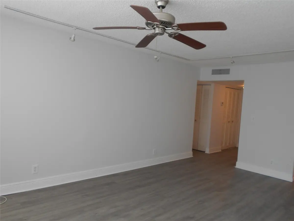 Photo 6 at 2781 TAFT Street 311, Hollywood