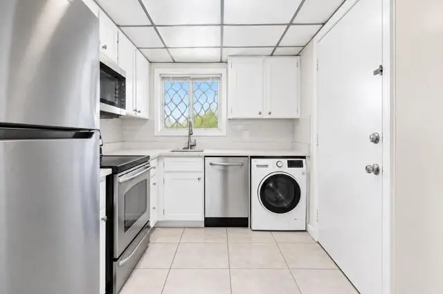Kitchen at 1410 S Federal Highway 303, Lake Worth Beach