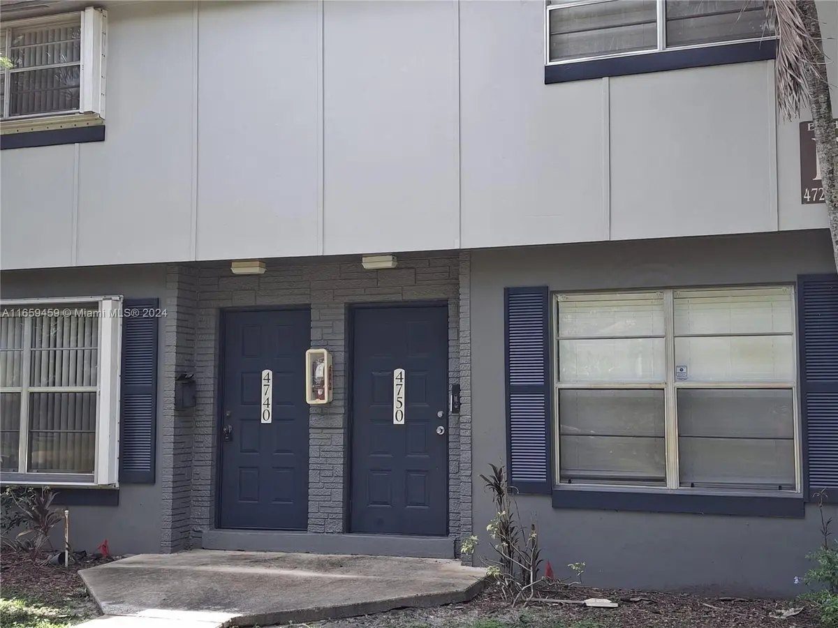 front entrance at 4720 NW 9TH Court 4720, Plantation