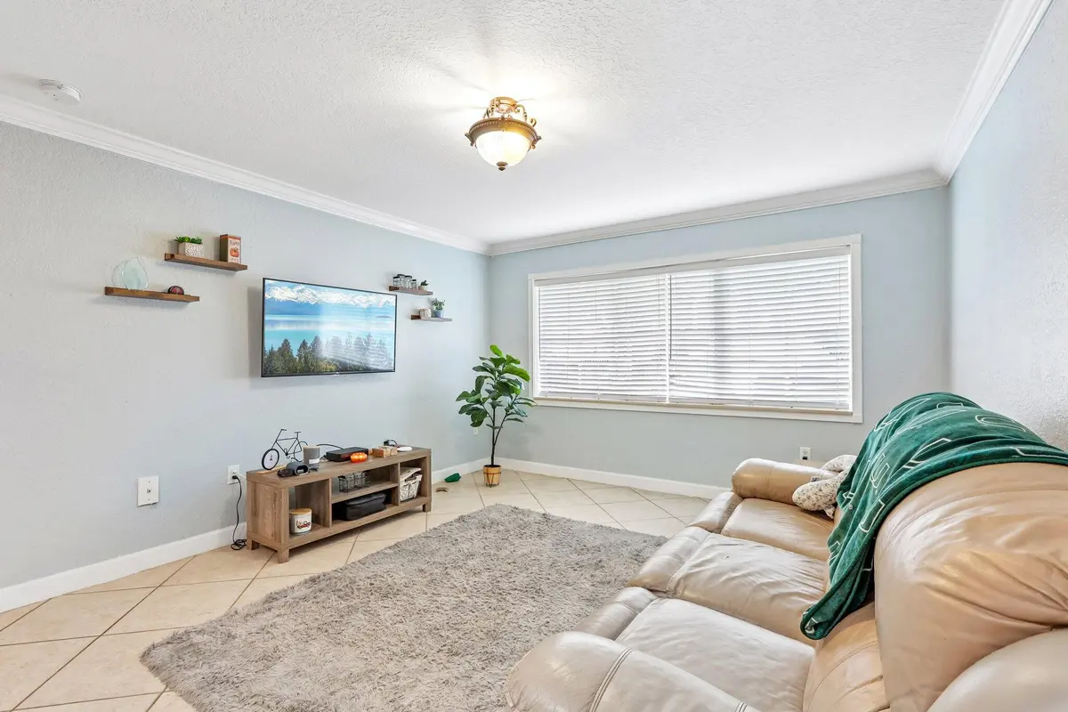 7-web-or-mls-NE 15th Ave 138-S1009-007 at 150 NE 15TH Avenue 138, Fort Lauderdale