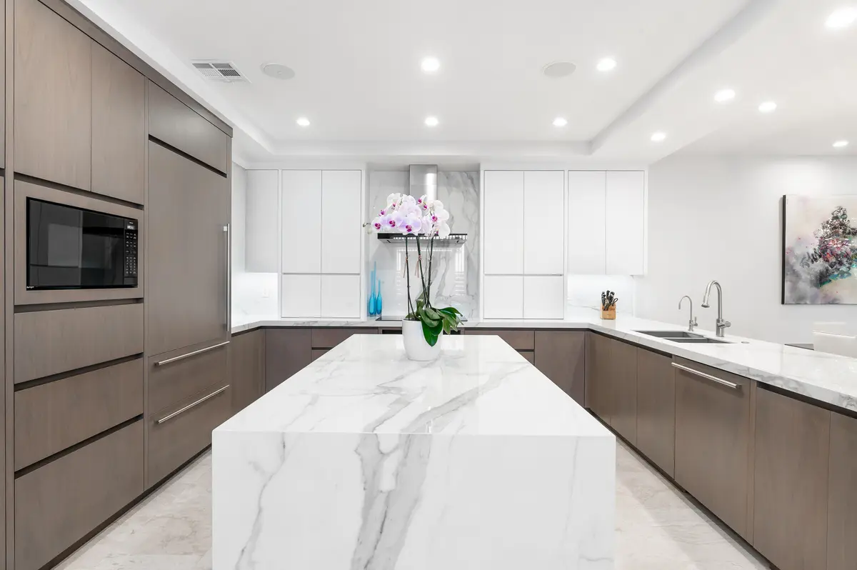 Wolf & Sub-Zero Appliances at 411 Hendricks Isle, Fort Lauderdale