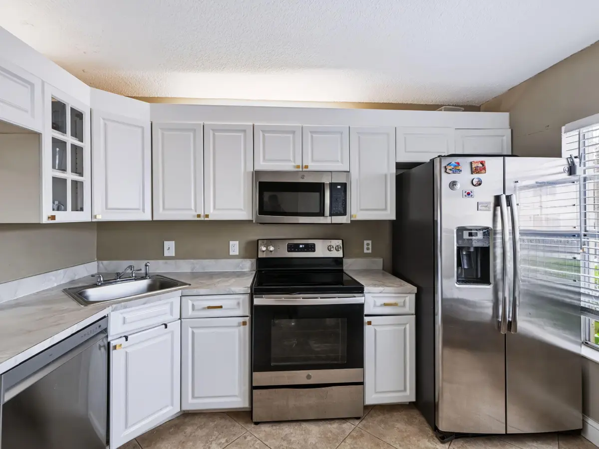 6-web-or-mls-220-foxtail-dr-003 at 220 Foxtail Drive G, Greenacres
